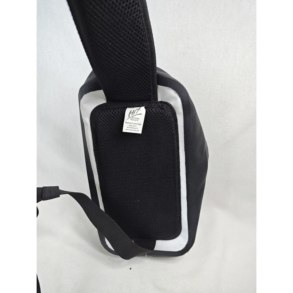 The Unbranded Brand preowned excellent